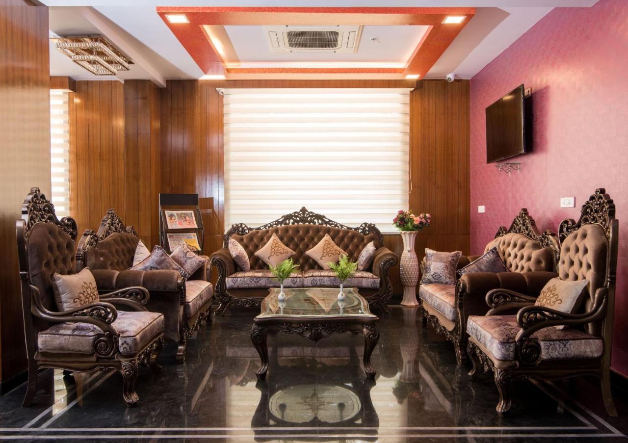 Npg Hotel Yelahanka エクステリア 写真