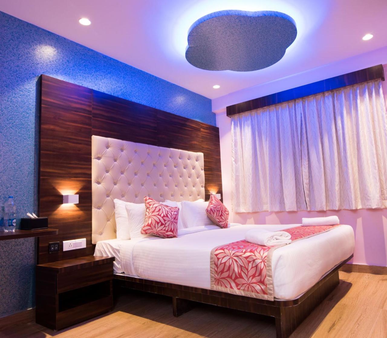 Npg Hotel Yelahanka エクステリア 写真